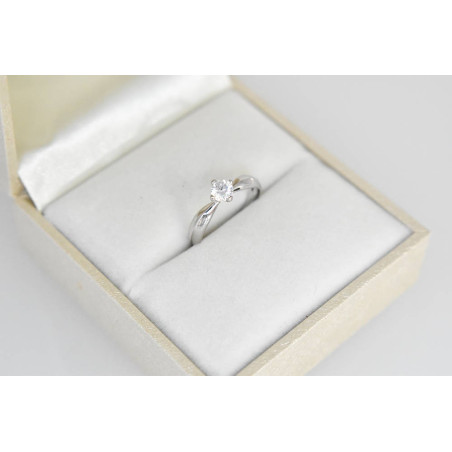 Δαχτυλίδι από λευκόχρυσο 9 καρατίων