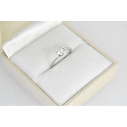 Δαχτυλίδι από λευκόχρυσο 9 καρατίων