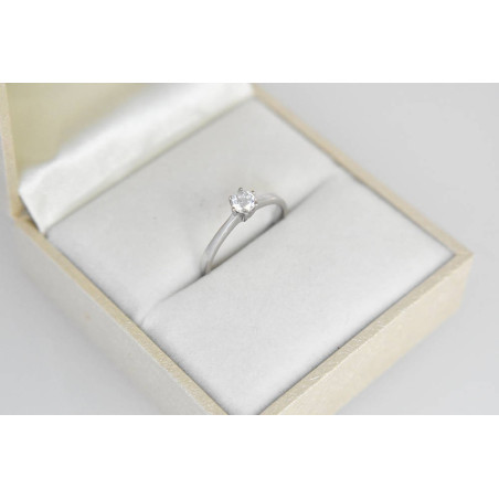 Δαχτυλίδι από λευκόχρυσο 9 καρατίων