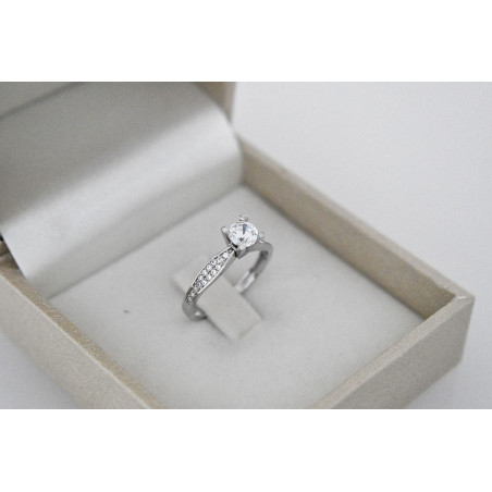 Μονόπετρο από λευκόχρυσο 14 καρατίων