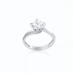 Μονόπετρο από λευκόχρυσο 14 καρατίων