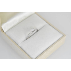 Δαχτυλίδι από λευκόχρυσο 9 καρατίων