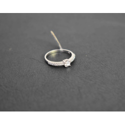 Μονόπετρο από λευκόχρυσο 14 καρατίων