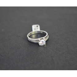 Μονόπετρο από λευκόχρυσο 14 καρατίων