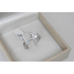 Μονόπετρο από λευκόχρυσο 9 καρατίων