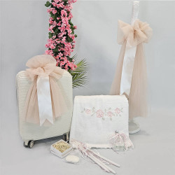 ΠΑΚΕΤΟ ΒΑΠΤΙΣΗΣ ΓΙΑ ΚΟΡΙΤΣΑΚΙ ΜΕ ΡΟΥΧΟ Guy Laroche