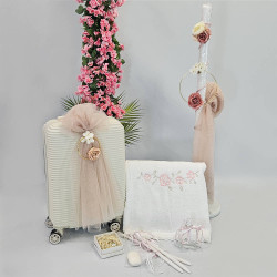 ΠΑΚΕΤΟ ΒΑΠΤΙΣΗΣ ΓΙΑ ΚΟΡΙΤΣΑΚΙ ΛΟΥΛΟΥΔΑΚΙΑ ΜΕ ΡΟΥΧΟ Guy Laroche