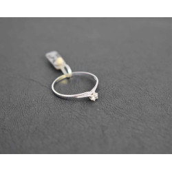 Μονόπετρο από λευκόχρυσο 14 καρατίων