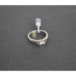 Μονόπετρο από λευκόχρυσο 14 καρατίων