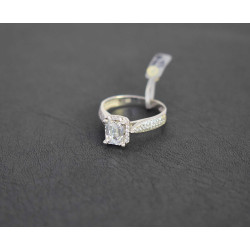 Μονόπετρο από λευκόχρυσο 14 καρατίων