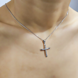 Λευκόχρυσος γυναικείος σταυρός 14 Καρατίων