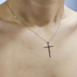 Λευκόχρυσος γυναικείος σταυρός με διαμάντια και αλυσίδα 18 Καρατίων