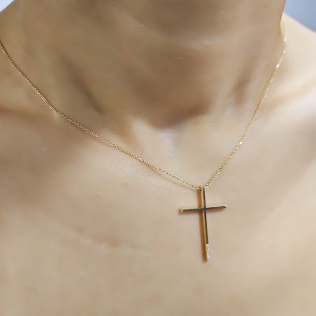 Χρυσός  γυναικείος σταυρός με διαμάντια και αλυσίδα 18 Καρατίων